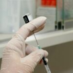 Βρετανία: Εναλλακτικό εμβόλιο αντί αυτού της AstraZeneca θα προσφέρεται στους κάτω των 40 ετών