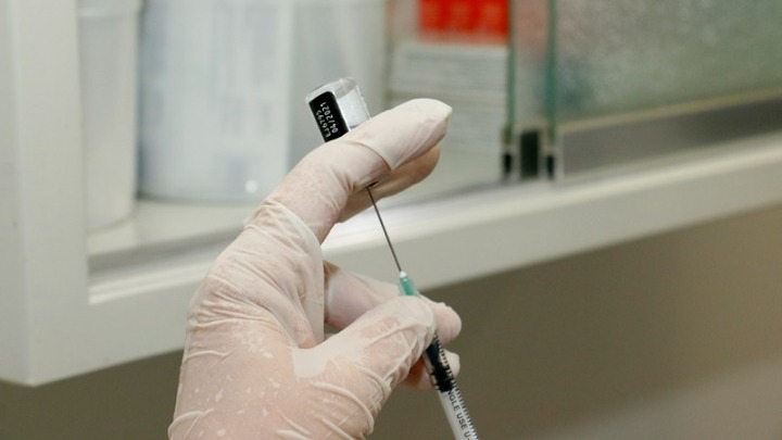 Βρετανία: Εναλλακτικό εμβόλιο αντί αυτού της AstraZeneca θα προσφέρεται στους κάτω των 40 ετών