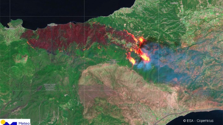 Ο ευρωπαϊκός δορυφόρος Sentinel-2 φωτογράφισε τη μεγάλη πυρκαγιά στην Κορινθία