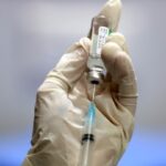 Το Ισραήλ θα επεκτείνει τον εμβολιασμό στους 12-15 ετών