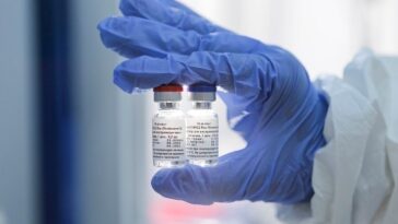 Βρυξέλλες και Ουάσινγκτον θα μειώσουν τα εμπόδια στις εξαγωγές εμβολίων